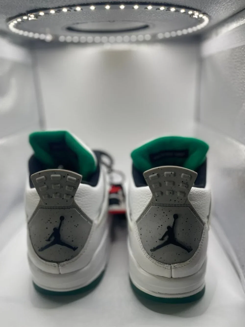 Rare Authentic Air Jordan 4 Retro Rasta (COMES WITH SHOE KEYCHAIN)!